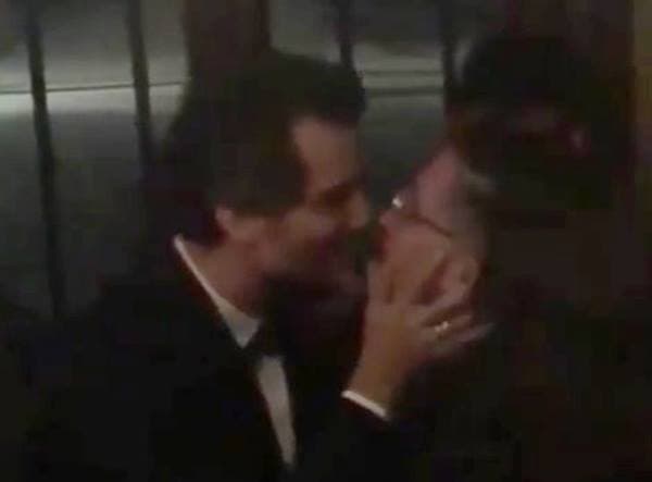 Wagner Moura e Jean Wyllys protagonizaram um beijão Wagner Moura e Jean Wyllys protagonizaram um beijão