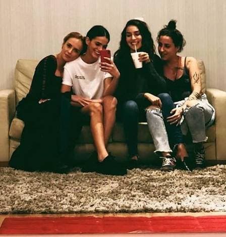 Fernanda Nobre, Bruna Marquezine, Marina Moschen e Isabela Bertazzi (Foto: Reprodução/Instagram) Fernanda Nobre, Bruna Marquezine, Marina Moschen e Isabela Bertazzi (Foto: Reprodução/Instagram)