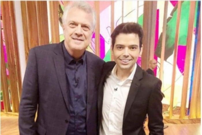 Pedro Bial e Gustavo Mendes durante entrevista no Conversa com Bial da Rede Globo - Foto: Divulgação Pedro Bial e Gustavo Mendes durante entrevista no Conversa com Bial da Rede Globo - Foto: Divulgação
