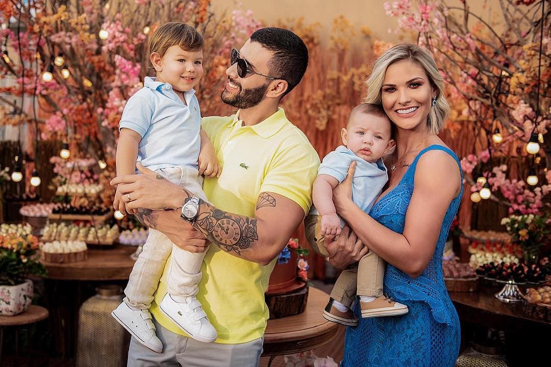 Gusttavo Lima, Andressa Suita, Gabriel e Samuel (Foto: Reprodução/Instagram) Gusttavo Lima, Andressa Suita, Gabriel e Samuel (Foto: Reprodução/Instagram)