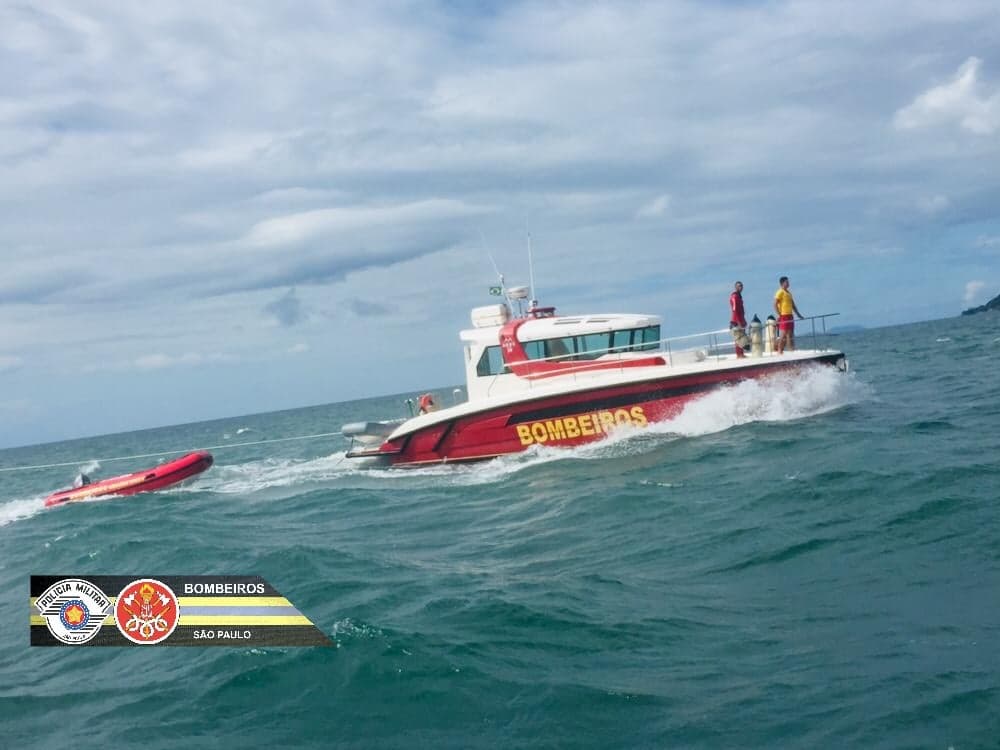 Buscas do Corpo de Bombeiros (Foto: Divulgação)... Buscas do Corpo de Bombeiros (Foto: Divulgação)...