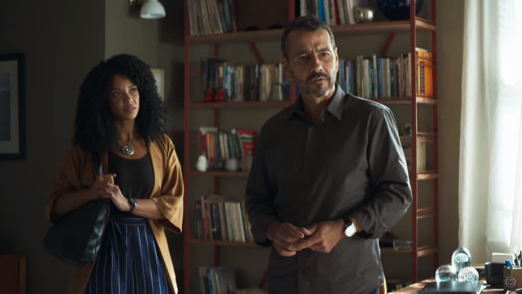 A Dona do Pedaço: Amadeu passa noite com Maria da Paz, Gilda descobre traição e o pior acontece