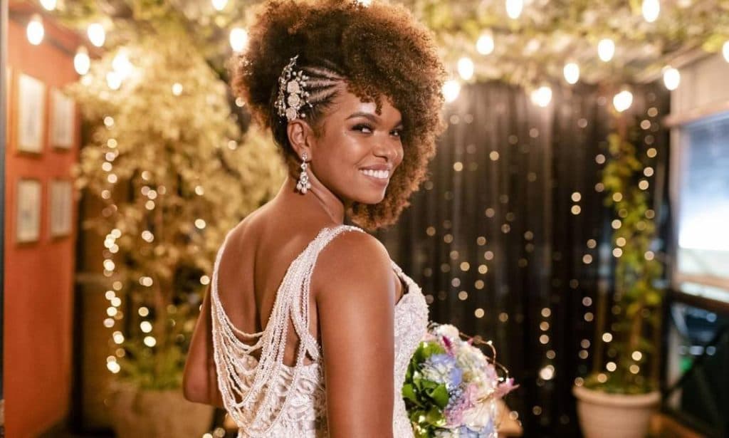 Jeniffer Nascimento casa de surpresa e prepara enorme cerimônia religiosa