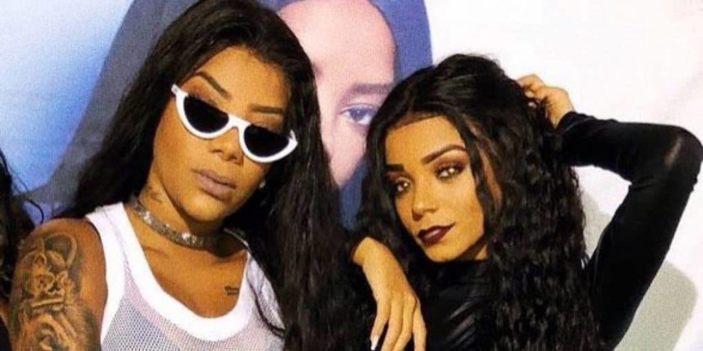Ludmilla aparece completamente nua com a namorada na cama; veja