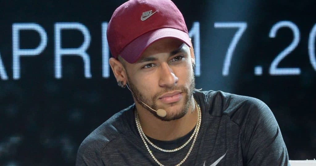 Neymar se pronuncia sobre acusação de estupro, faz desabafo comovente e manda indireta: "Quem me conhece sabe"