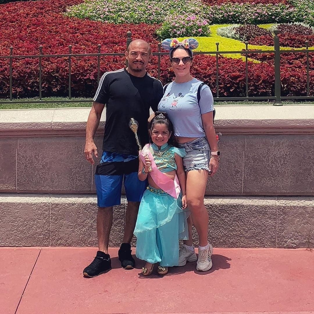 José Aldo, Joana e Vivianne Aldo nos Estados Unidos (Foto: Reprodução/Instagram) José Aldo, Joana e Vivianne Aldo nos Estados Unidos (Foto: Reprodução/Instagram)