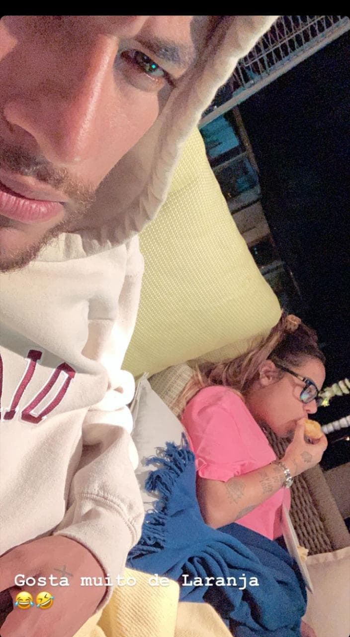 Neymar curti a noite em casa após viver maré de azar em vida pessoal (Foto: Reprodução) Neymar curti a noite em casa após viver maré de azar em vida pessoal (Foto: Reprodução)