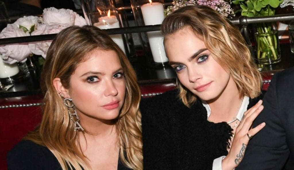 Cara Delevingne quebra o silêncio, assume namoro com Ashley Benson e expõe relacionamento