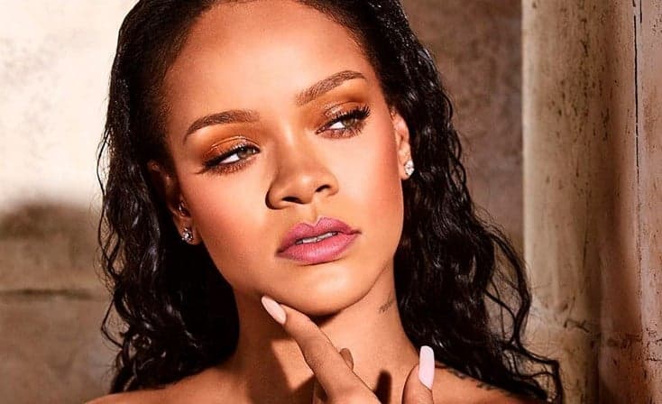 A cantora Rihanna deu detalhes sobre sua relação amorosa (Foto: Reprodução) A cantora Rihanna deu detalhes sobre sua relação amorosa (Foto: Reprodução)