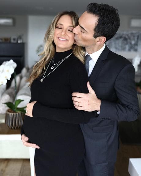 Ticiane Pinheiro e Cesar Tralli acabam de ser anunciados com pais de Manuella Ticiane Pinheiro e Cesar Tralli acabam de ser anunciados com pais de Manuella