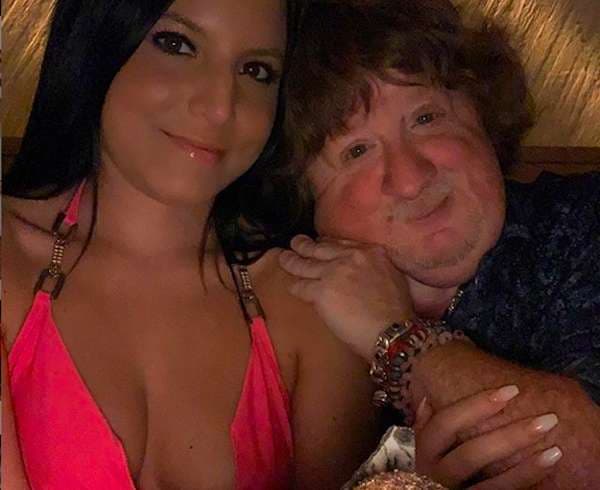 O ex-ator mirim Mason Reese e sua namorada, a atriz pornô Sarah Russi (Reprodução: Instagram) O ex-ator mirim Mason Reese e sua namorada, a atriz pornô Sarah Russi (Reprodução: Instagram)