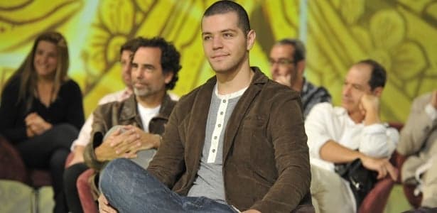 Vitor Sarro foi humorista de Fátima Bernardes em 2012 no Encontro da Globo Vitor Sarro foi humorista de Fátima Bernardes em 2012 no Encontro da Globo
