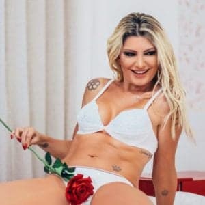 Antonia Fontenelle caprichou na sensualidade em clique ousado (Foto: Reprodução/Instagram) Antonia Fontenelle caprichou na sensualidade em clique ousado (Foto: Reprodução/Instagram)