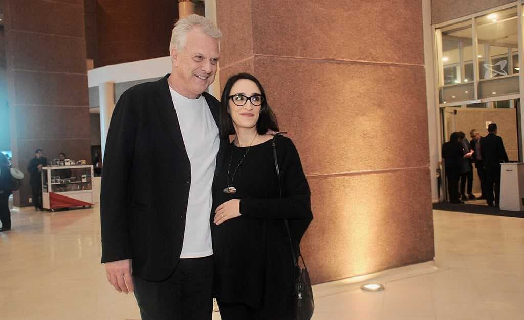 Pedro Bial surge em foto rara ao lado de esposa grávida e barriga de Maria Prata chama a atenção (Foto: Reprodução/Diego Guerra) Pedro Bial surge em foto rara ao lado de esposa grávida e barriga de Maria Prata chama a atenção (Foto: Reprodução/Diego Guerra)