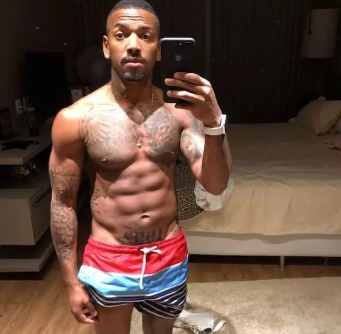 Nego do Borel apareceu com volume exagerado em foto (Reprodução: Instagram) Nego do Borel apareceu com volume exagerado em foto (Reprodução: Instagram)