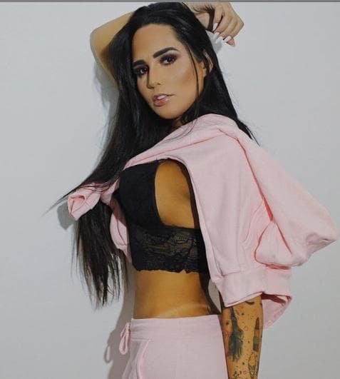 Perlla perde quase 20 quilos e surge totalmente diferente (Foto: Reprodução) Perlla perde quase 20 quilos e surge totalmente diferente (Foto: Reprodução)