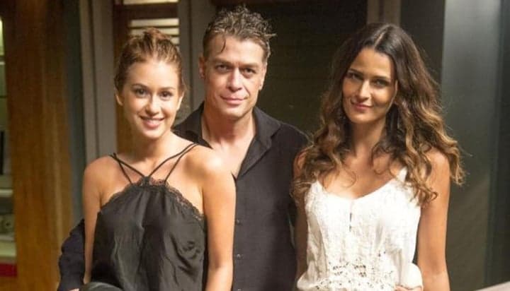 Atriz Fernanda Motta ao lado de Marina Ruy Barbosa e Fabio Assunção, protagonistas de Totalmente Demais. (Foto: Divulgação) Atriz Fernanda Motta ao lado de Marina Ruy Barbosa e Fabio Assunção, protagonistas de Totalmente Demais. (Foto: Divulgação)