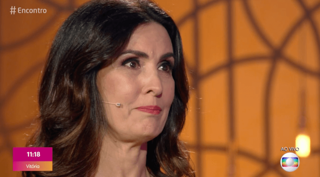 Fátima Bernardes recebe presente raro da Globo e vai aos prantos ao vivo no Encontro
