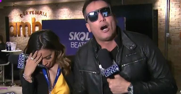 Anitta e Leo Dias em entrevista para o Fofocalizando. Foto: Reprodução Anitta e Leo Dias em entrevista para o Fofocalizando. Foto: Reprodução