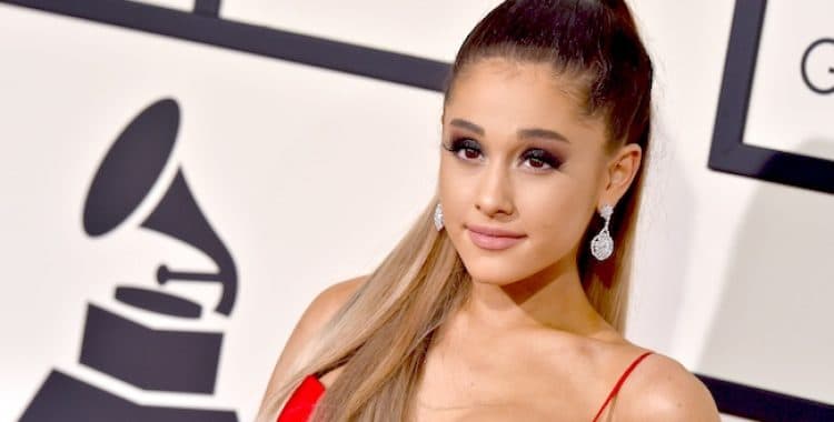 Ariana Grande processa empresa e cria polêmica (Foto: Reprodução) Ariana Grande processa empresa e cria polêmica (Foto: Reprodução)