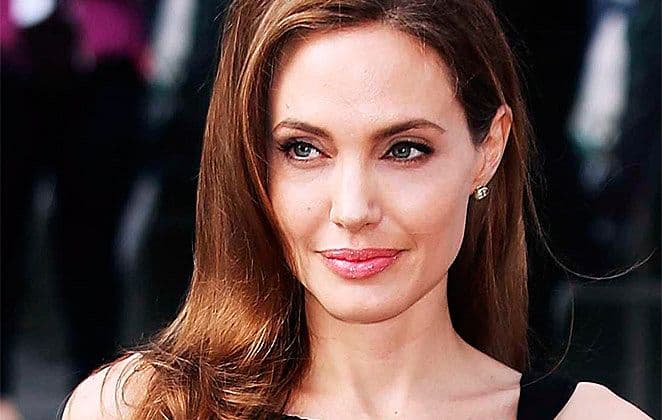 A atriz Angelina Jolie fala o que pensa sobre o Brasil durante entrevista (Foto: Reprodução) A atriz Angelina Jolie fala o que pensa sobre o Brasil durante entrevista (Foto: Reprodução)