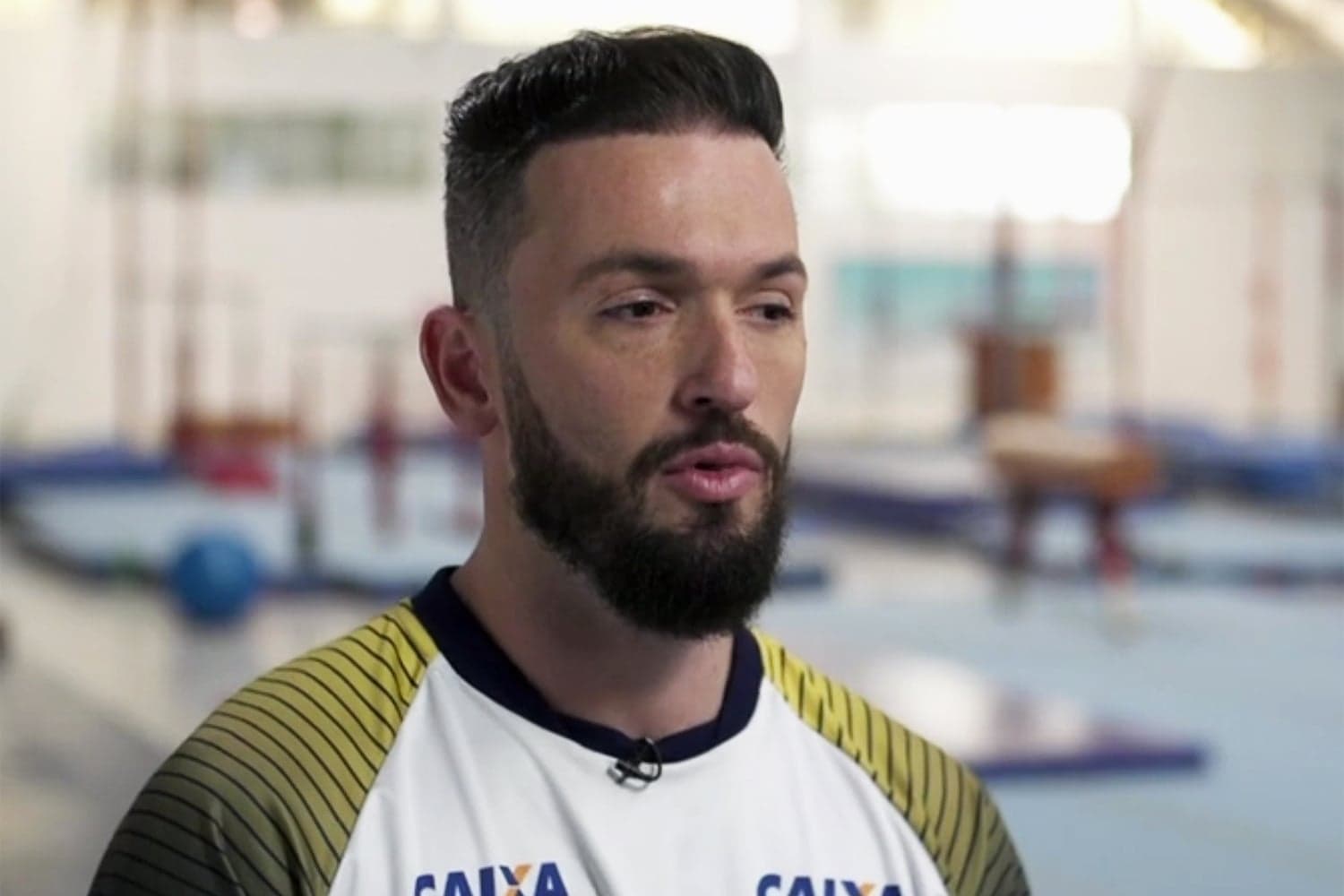 O famoso atleta brasileiro, Diego Hypolito voltou a chamar atenção dos internautas Foto: reprodução) O famoso atleta brasileiro, Diego Hypolito voltou a chamar atenção dos internautas Foto: reprodução)