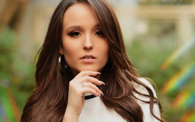 Larissa Manoela abandona SBT, anuncia trabalho na Globo e se diz emocionada com decisão: "ansiosa"