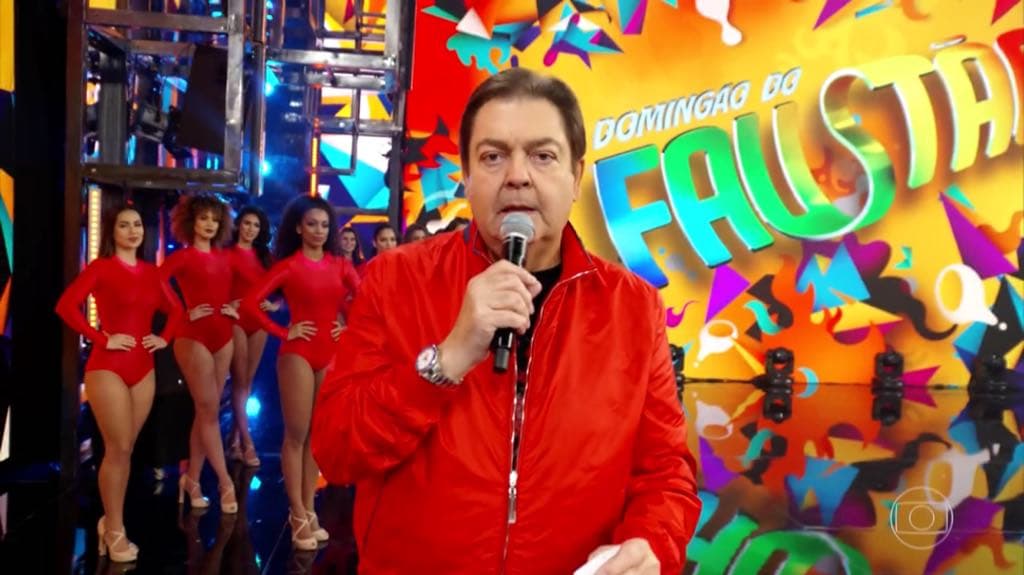 Faustão interrompe seu Domingão para fazer uma homenagem ao diretor da atração que faleceu na última semana aos 88 anos, Maurício Sherman (imagem: reprodução/ Globo) Faustão interrompe seu Domingão para fazer uma homenagem ao diretor da atração que faleceu na última semana aos 88 anos, Maurício Sherman (imagem: reprodução/ Globo)