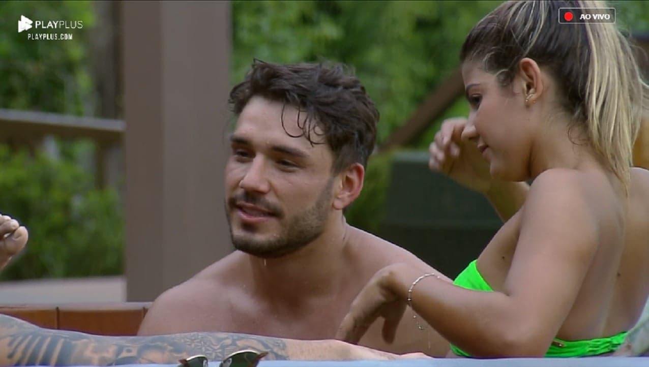 Hariany e Lucas não estão mais juntos em A Fazenda 11 (Reprodução: PlayPlus) Hariany e Lucas não estão mais juntos em A Fazenda 11 (Reprodução: PlayPlus)
