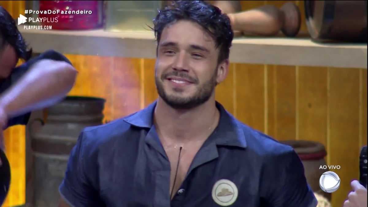 Lucas Viana pode ser expulso de A Fazenda 11 caso agressão seja comprovada (Reprodução: PlayPlus) Lucas Viana pode ser expulso de A Fazenda 11 caso agressão seja comprovada (Reprodução: PlayPlus)