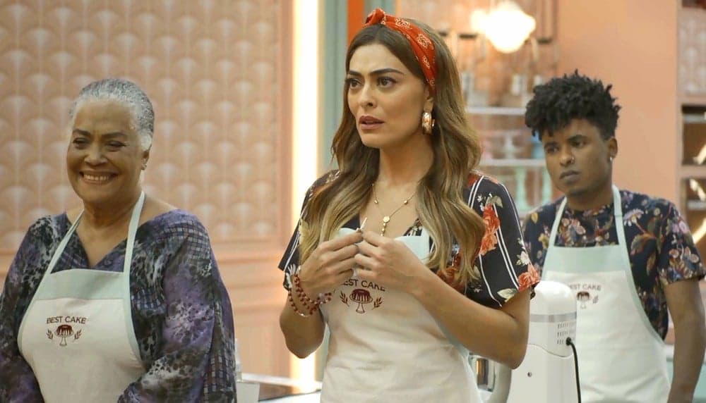 Maria da Paz é desclassificada do Best Cake em A Dona do Pedaço (Reprodução: TV Globo) Maria da Paz é desclassificada do Best Cake em A Dona do Pedaço (Reprodução: TV Globo)
