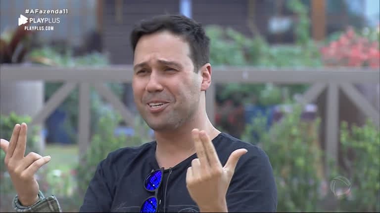 Viny Vieira é um dos participantes polêmicos de A Fazenda 11 da Record TV (Reprodução: PlayPlus) Viny Vieira é um dos participantes polêmicos de A Fazenda 11 da Record TV (Reprodução: PlayPlus)