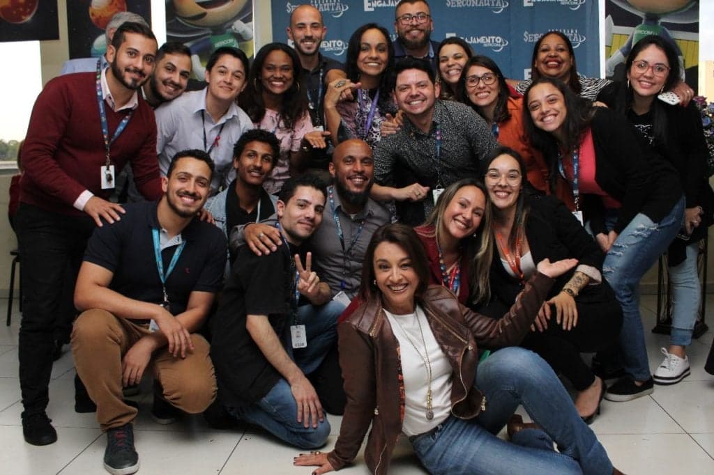 Catia Fonseca ouviu história emocionante durante evento em empresa (Foto divulgação) Catia Fonseca ouviu história emocionante durante evento em empresa (Foto divulgação)