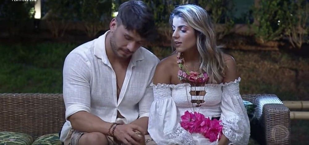 A ex- Big Brother Brasil Hariany e o modelo Lucas Viana no reality show da Record TV A Fazenda 11, apresentado por Marcos Mion (Foto: Reprodução) A ex- Big Brother Brasil Hariany e o modelo Lucas Viana no reality show da Record TV A Fazenda 11, apresentado por Marcos Mion (Foto: Reprodução)