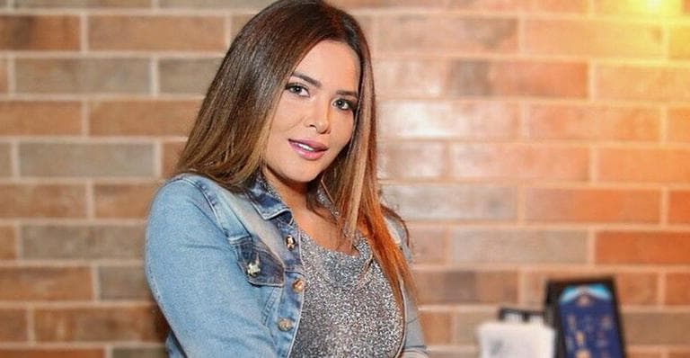 Geisy Arruda chama atenção ao surgir com vestido curto e falar sobre namoro com político nordestino. Foto: Reprodução Geisy Arruda chama atenção ao surgir com vestido curto e falar sobre namoro com político nordestino. Foto: Reprodução