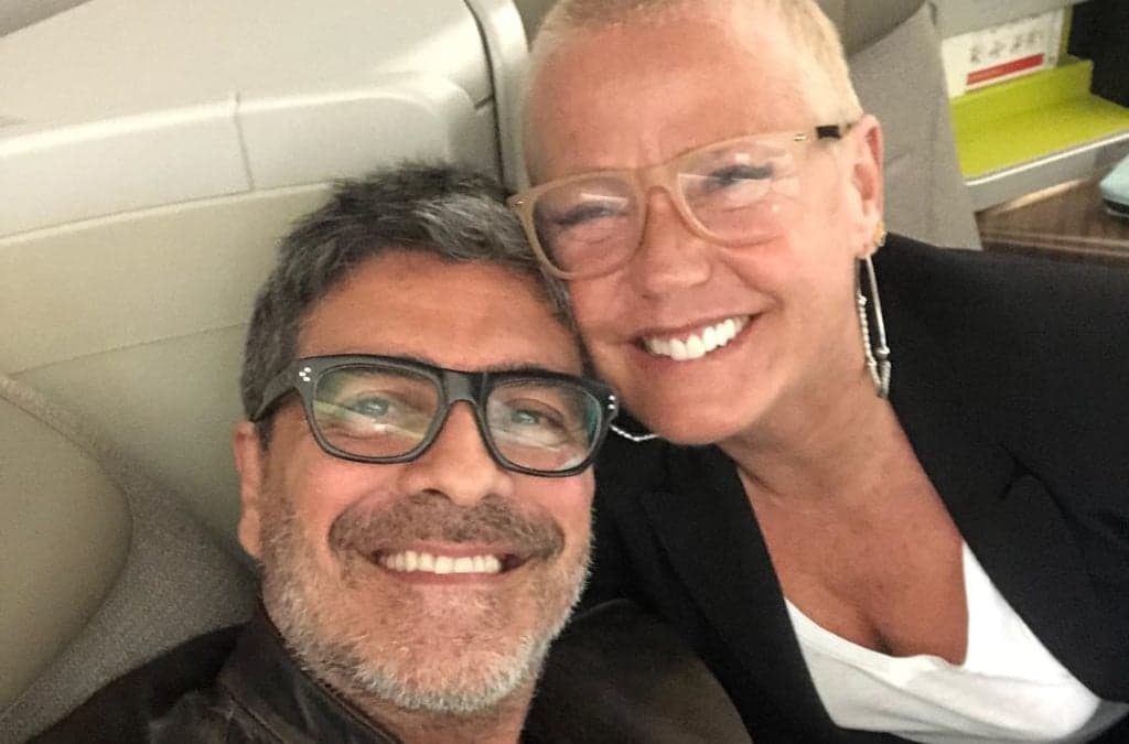 Marido de Xuxa Meneghel, Junno sofre acidente de moto e causa terror em apresentadora