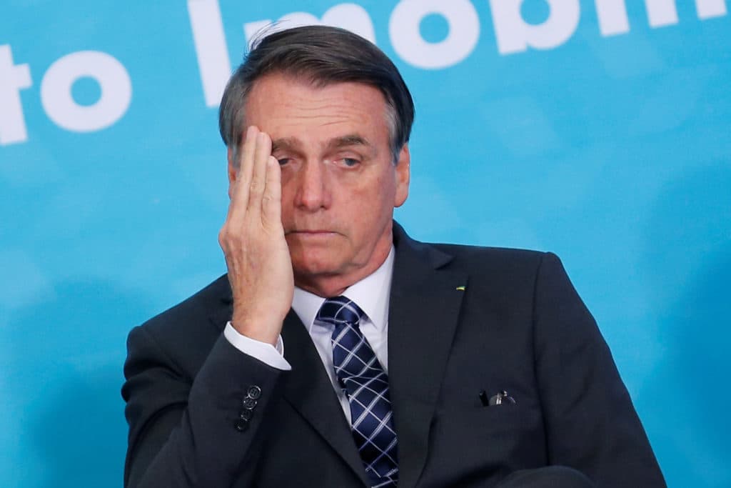 Globo peita Bolsonaro, exibe vídeo comprometedor do presidente e envolve a Record em polêmica