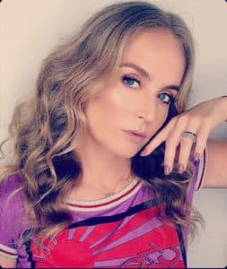 A apresentadora da Globo Angélica surgiu em foto enigmática (imagem: Instagram) A apresentadora da Globo Angélica surgiu em foto enigmática (imagem: Instagram)