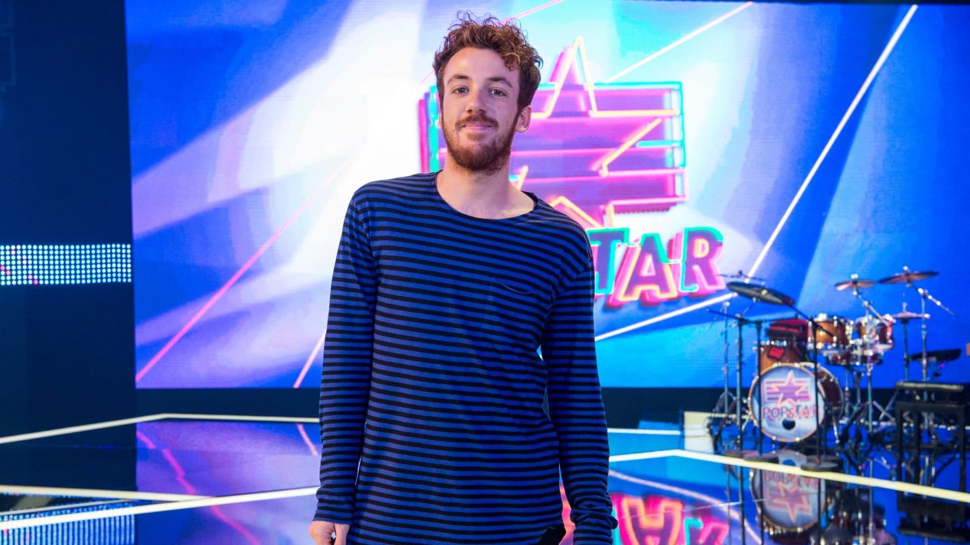 O repórter João Côrtes é o repórter do programa Popstar (Foto: Reprodução) O repórter João Côrtes é o repórter do programa Popstar (Foto: Reprodução)