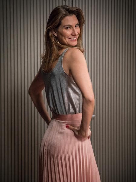 Lavinia Vlasak como Natasha, agora em Bom Sucesso (Foto: Reprodução) Lavinia Vlasak como Natasha, agora em Bom Sucesso (Foto: Reprodução)