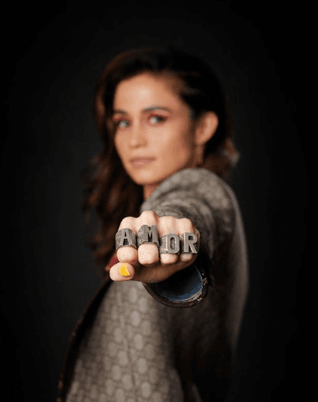 Em clique no Instagram, Nanda Costa revelou estar impactada com comercial de Amor de Mãe em que ela aparece (Foto: Reprodução/ Instagram) Em clique no Instagram, Nanda Costa revelou estar impactada com comercial de Amor de Mãe em que ela aparece (Foto: Reprodução/ Instagram)