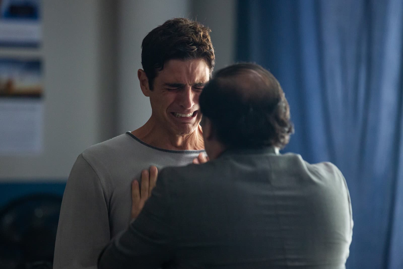 Régis ao se encontrar com Deus na novela A Dona do Pedaço (Foto: Reprodução) Régis ao se encontrar com Deus na novela A Dona do Pedaço (Foto: Reprodução)