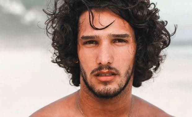 João Zoli vive fase difícil em sua vida ao ser diagnosticado com grave problema de saúde e fim de namoro com Gabi Prado (Foto: Reprodução) João Zoli vive fase difícil em sua vida ao ser diagnosticado com grave problema de saúde e fim de namoro com Gabi Prado (Foto: Reprodução)