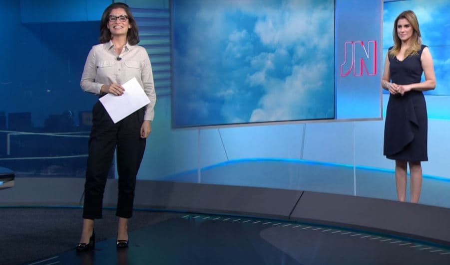 Renata Vasconcellos não segurou risada no Jornal Nacional (Foto: Reprodução/Globoplay) Renata Vasconcellos não segurou risada no Jornal Nacional (Foto: Reprodução/Globoplay)