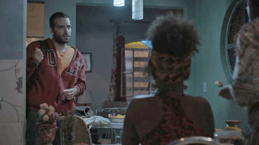 Sandro será desmascarado na novela Amor de Mãe (Foto: Reprodução) Sandro será desmascarado na novela Amor de Mãe (Foto: Reprodução)