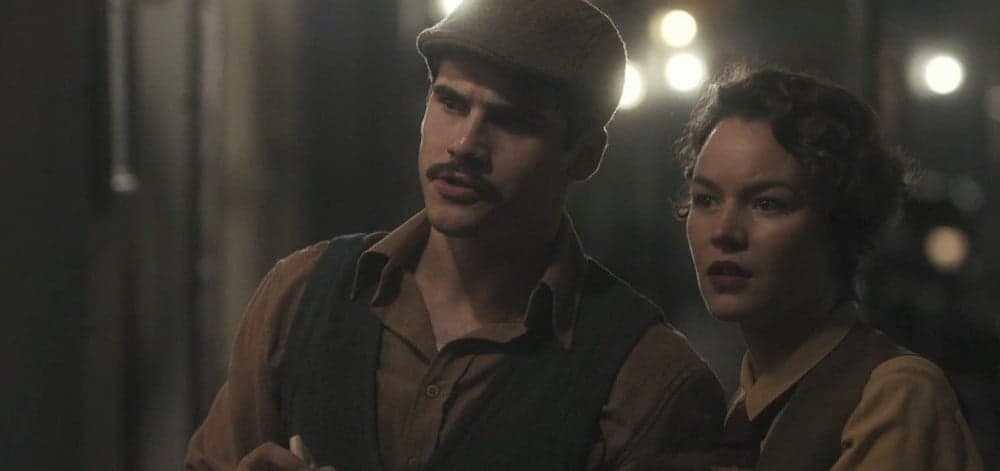 Éramos Seis, Adelaide é atacada por tarado e Alfredo sai em sua defesa (Imagem: Reprodução) Éramos Seis, Adelaide é atacada por tarado e Alfredo sai em sua defesa (Imagem: Reprodução)