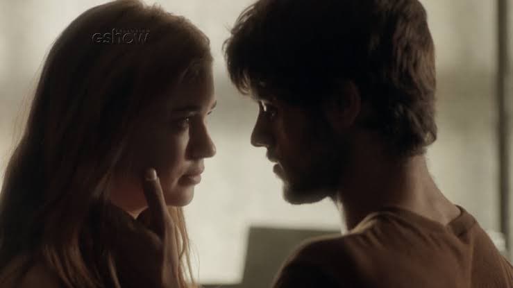 Eliza e Jonatas em cena de Totalmente Demais Eliza e Jonatas em cena de Totalmente Demais