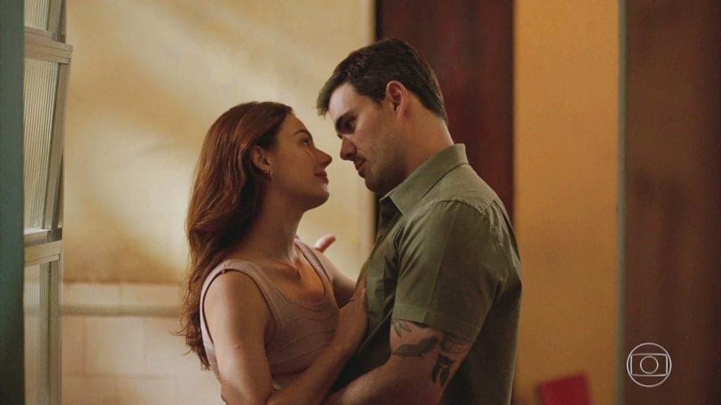 Magno e Betina formam um casal na novela Amor de Mãe Magno e Betina formam um casal na novela Amor de Mãe