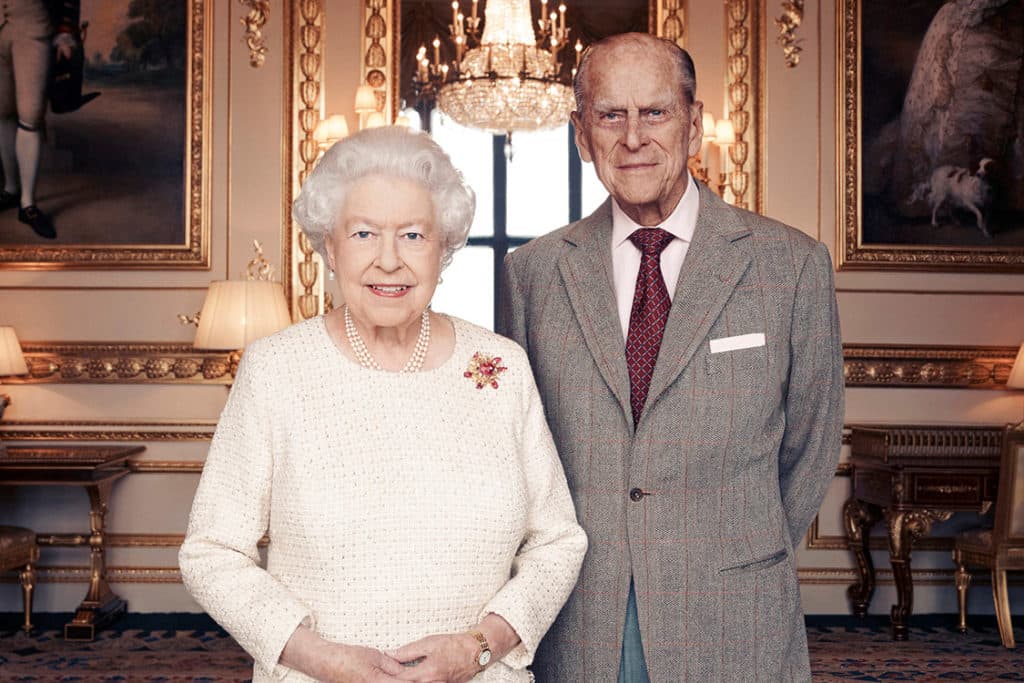 Príncipe Philip continua internado em Londres e filho do duque, Charles, revela estado de saúde do pai