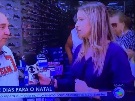 Jornalista da Globo passa mal e desmaia ao vivo durante jornal. Foto: Reprodução Jornalista da Globo passa mal e desmaia ao vivo durante jornal. Foto: Reprodução